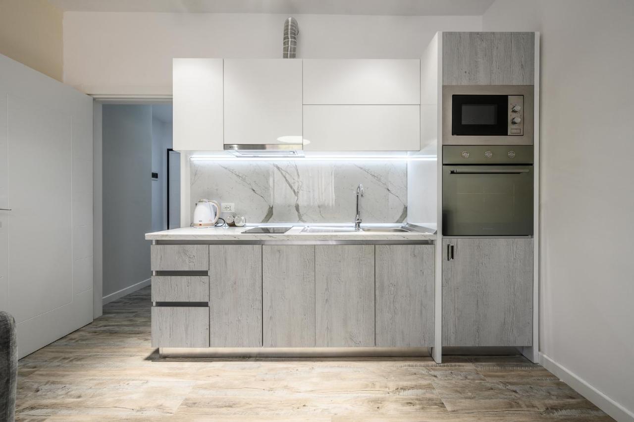Miku Apartment-City Walk 1Bd Stylish Apartment ティラナ エクステリア 写真
