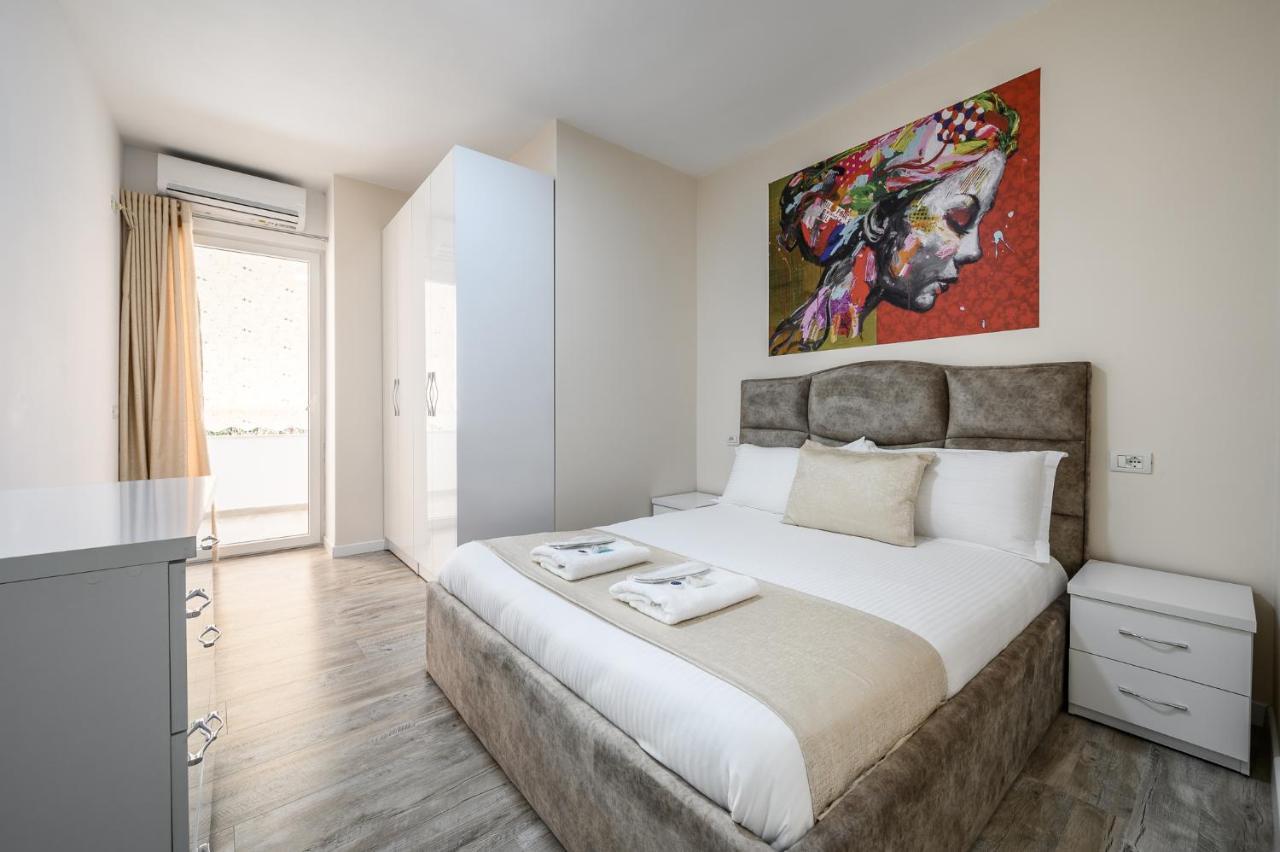Miku Apartment-City Walk 1Bd Stylish Apartment ティラナ エクステリア 写真