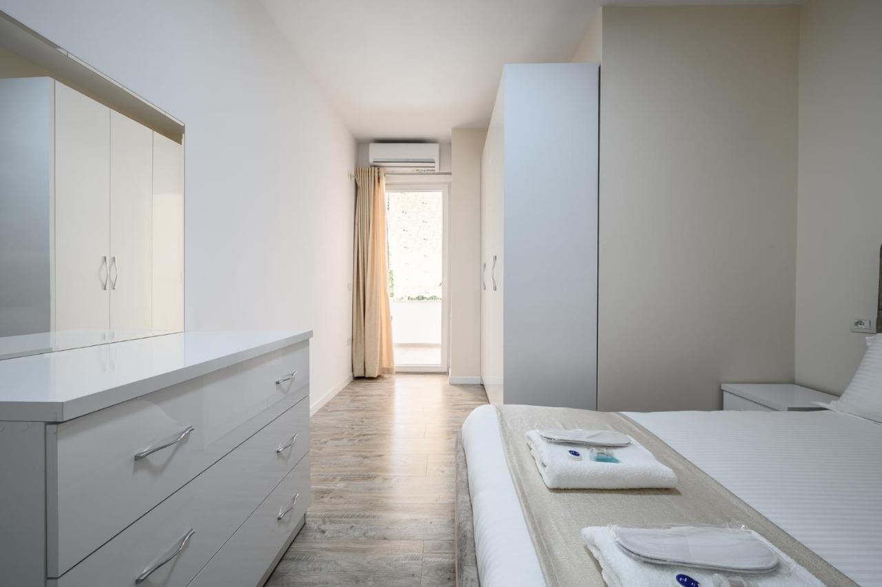 Miku Apartment-City Walk 1Bd Stylish Apartment ティラナ エクステリア 写真