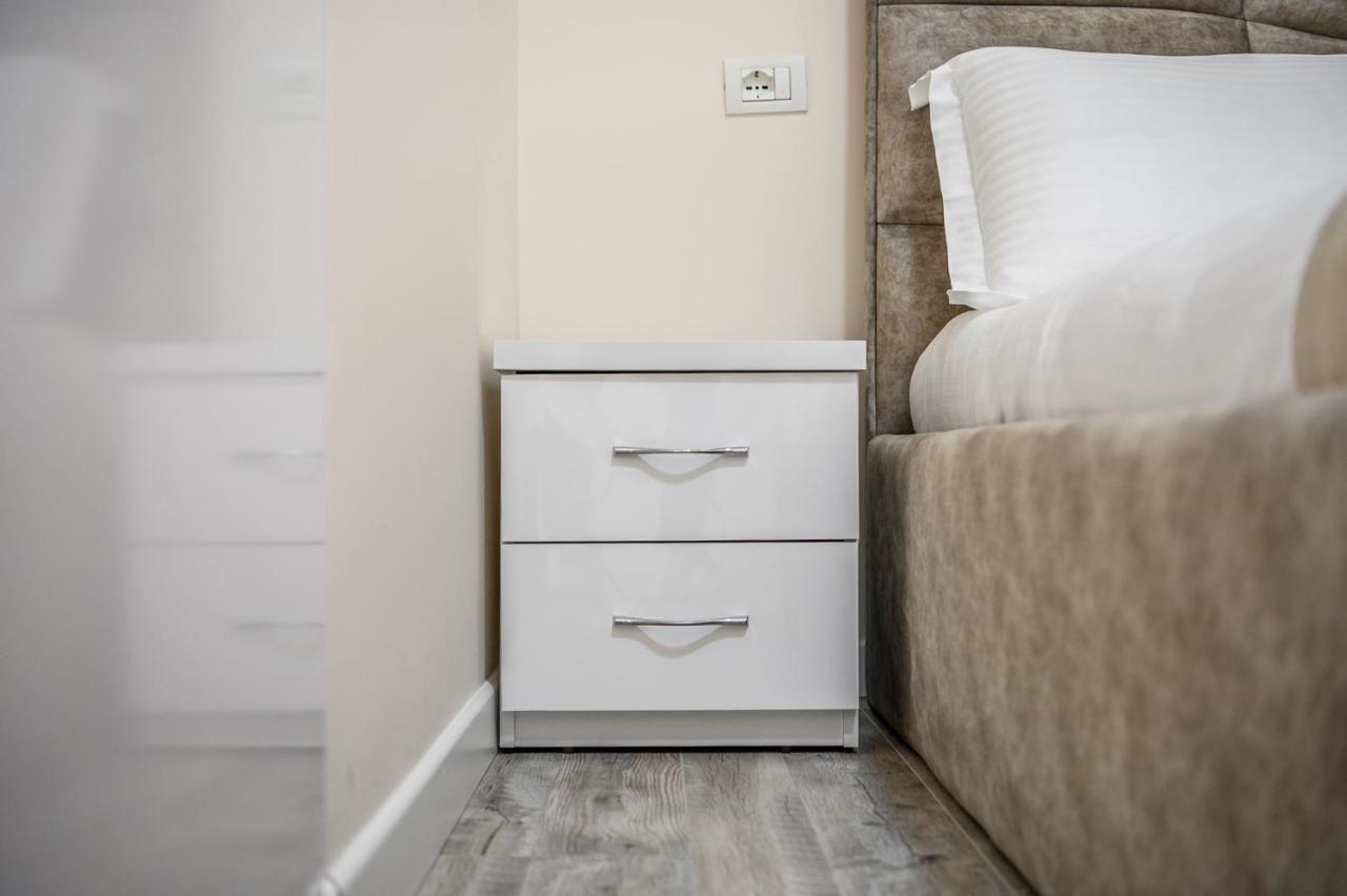 Miku Apartment-City Walk 1Bd Stylish Apartment ティラナ エクステリア 写真