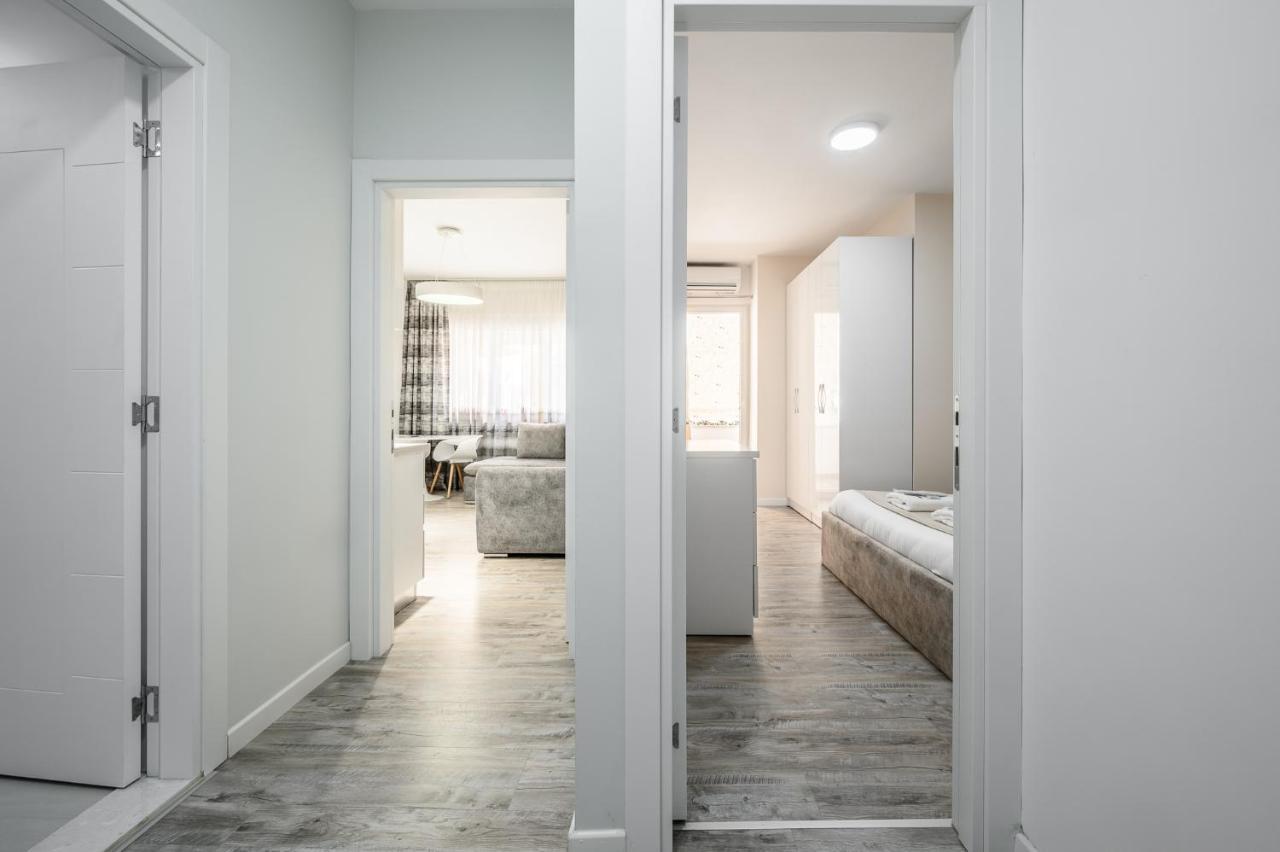 Miku Apartment-City Walk 1Bd Stylish Apartment ティラナ エクステリア 写真
