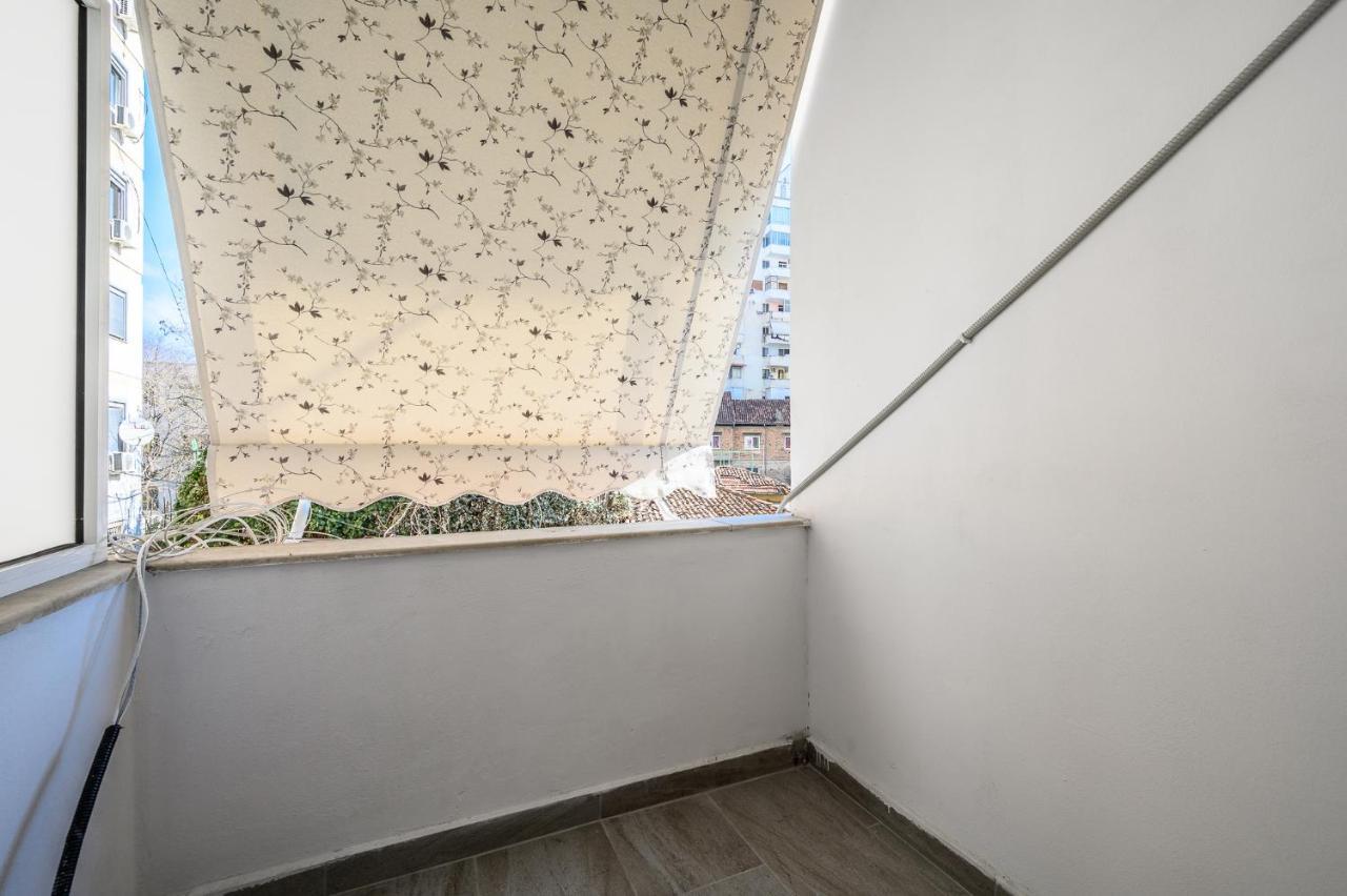 Miku Apartment-City Walk 1Bd Stylish Apartment ティラナ エクステリア 写真